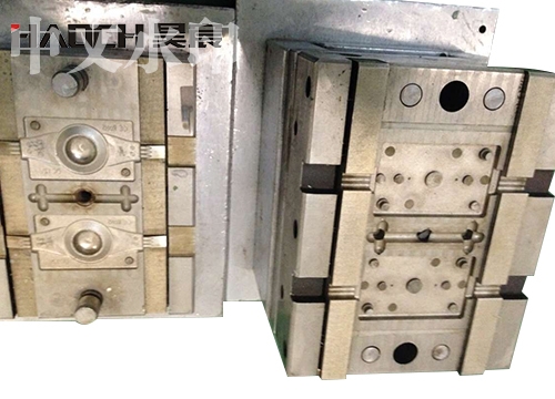 LED单灯注塑模具