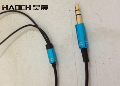 如何选数据线插头模具冷却系统